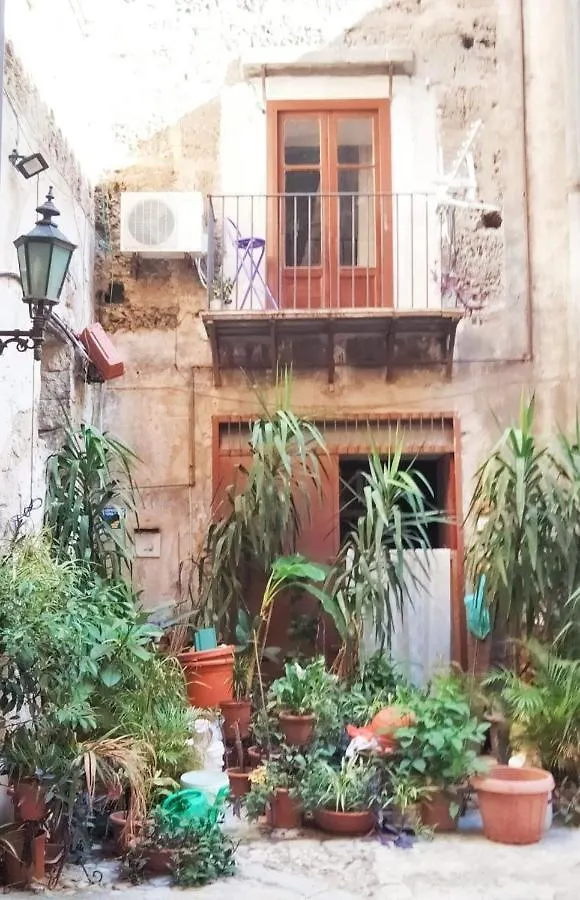 Casamaqueda26, Bilocale Indipendente Presso Palazzo Filangeri-Cuto Διαμέρισμα Παλέρμο